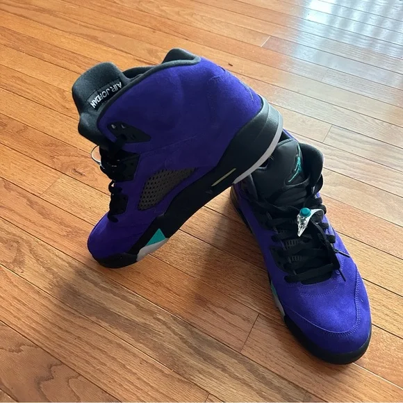 Nike Air Jordan 5 Retro Grape 2020 Men’s size 11. Purple high top. Nike Air Jordan 5 Retro Alternate Grape 2020 136027-500  main image 3